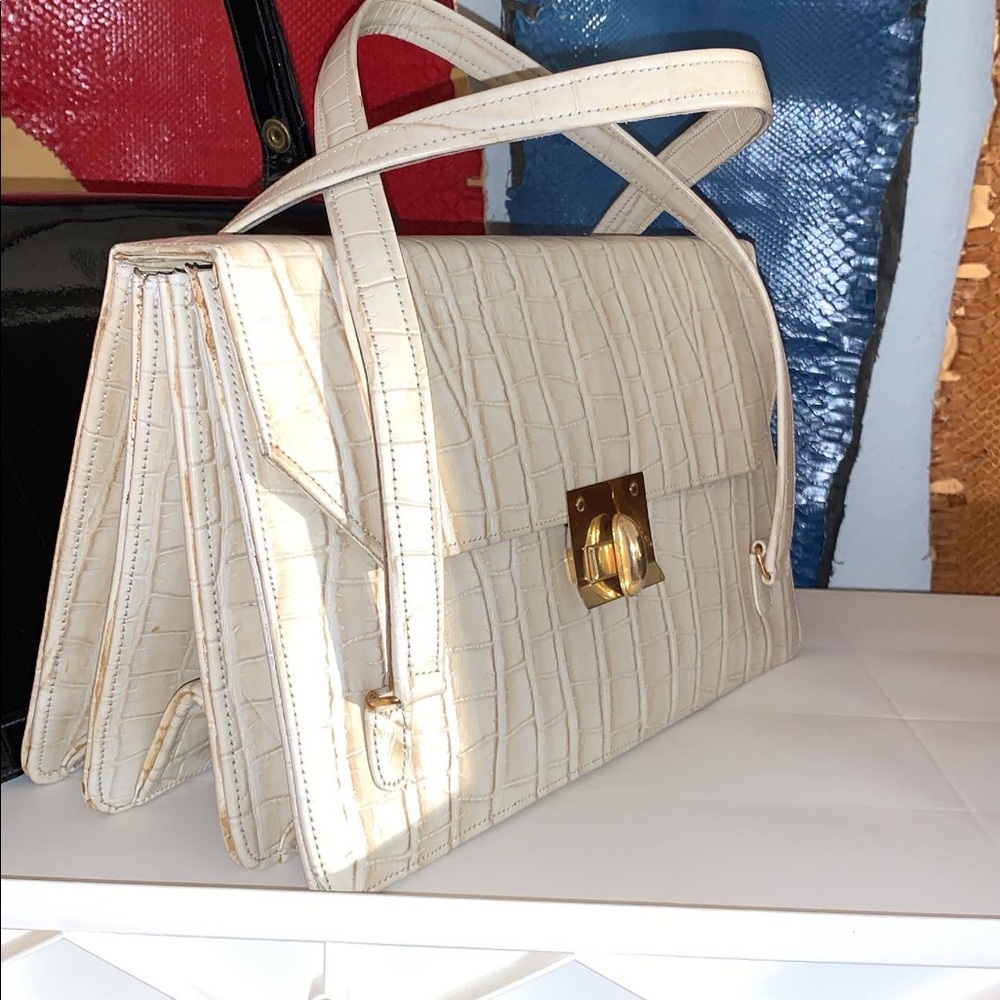 Vintage Handcrafted Handbag!